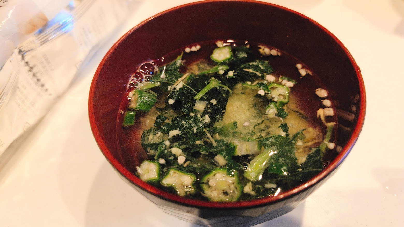 オクラ入りねばねば野菜のスープ　お湯を注いだ状態