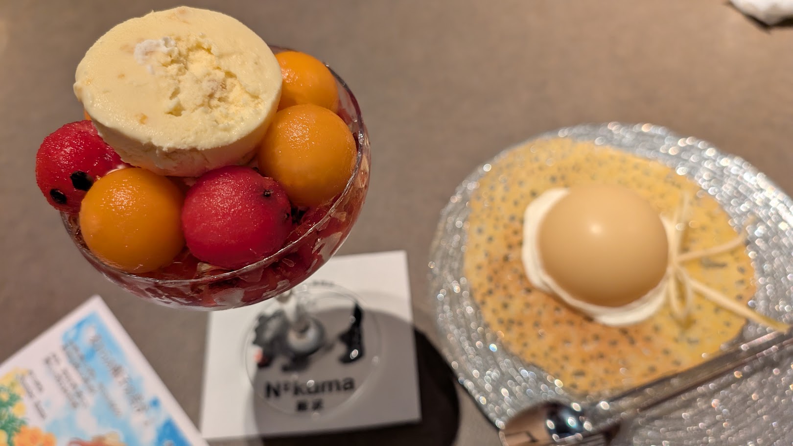 夜パフェ専門店 Number Kuma 麦わらの帽子の君が 中身と麦わらを分けて